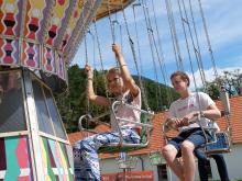 lets-merry-go-round-isa19-001